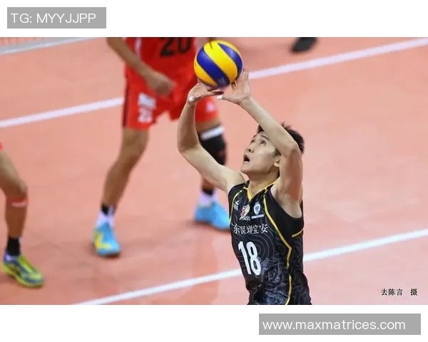 上海足球队强势领跑大满贯积分榜积累90分展现冠军实力 上海足球队强势领跑大满贯积分榜积累90分展现冠军实力