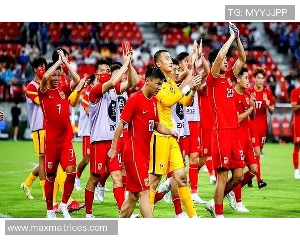 中国足球新星崛起引发热潮球迷期待未来的辉煌表现与国际舞台的挑战 中国足球新星崛起引发热潮球迷期待未来的辉煌表现与国际舞台的挑战