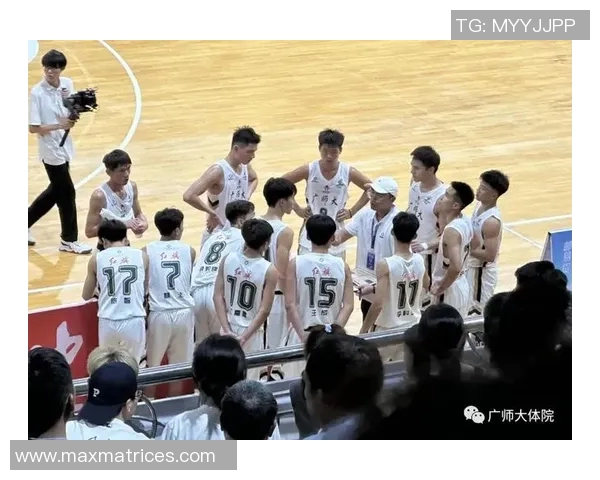 广州篮球队配合默契创新高助力球队在联赛中崭露头角 广州篮球队配合默契创新高助力球队在联赛中崭露头角